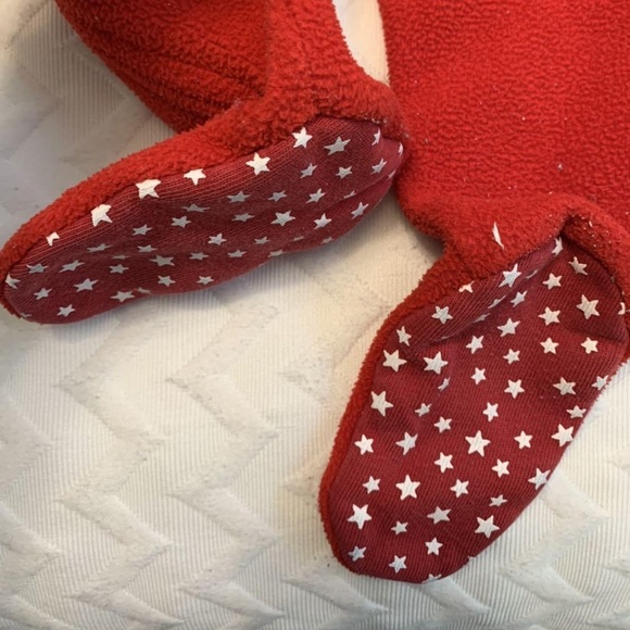 BABY GAP RED FLEECE PJS!! - Picture 3 of 4